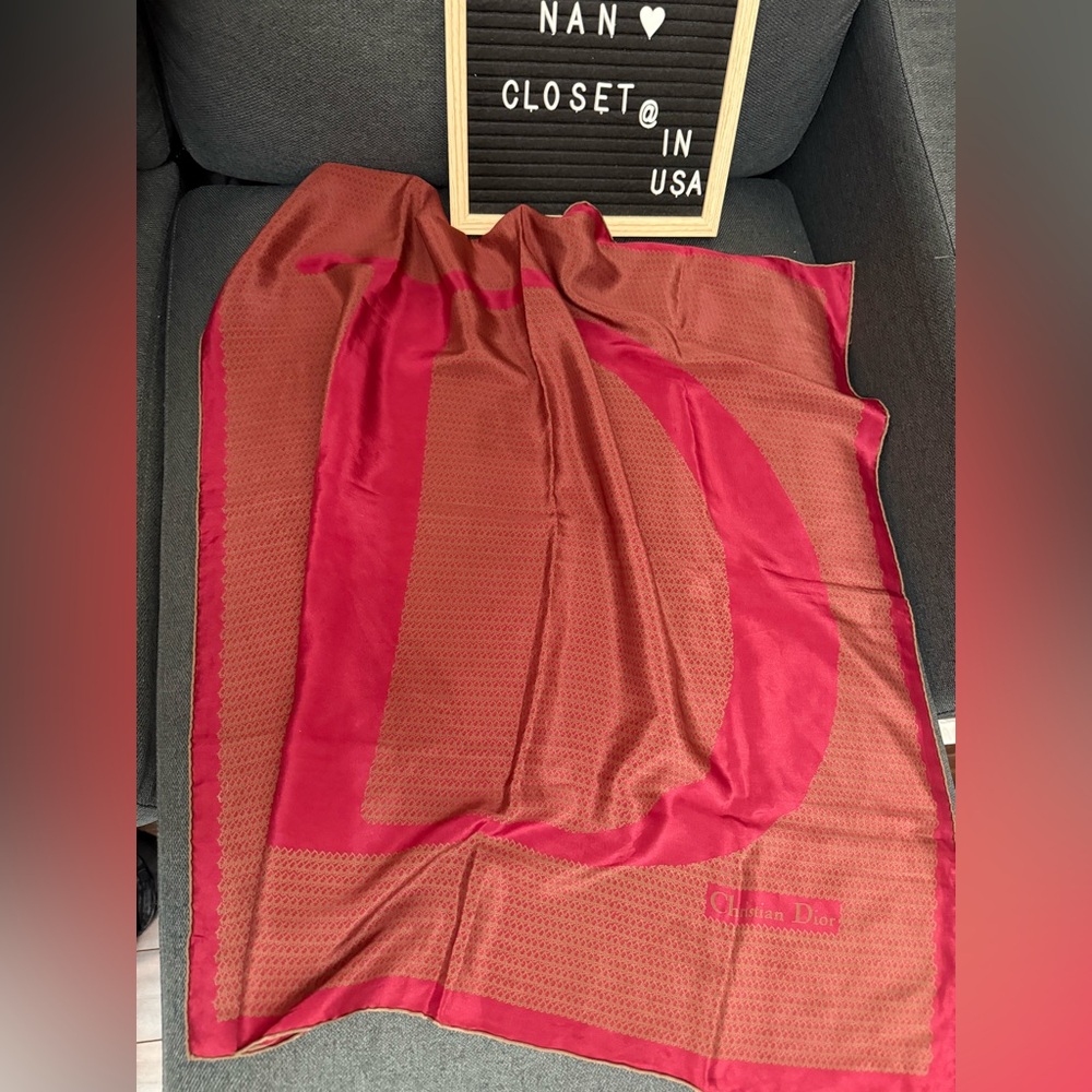 🧣Dior silk square scarf - Picture 2 of 15